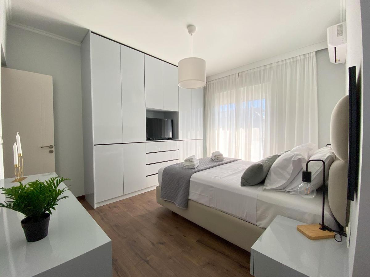 Simplycity Homestay Apartments Kremasti  Exterior photo